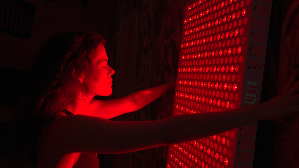 5 Ways Red Light Therapy Can Improve Focus and Cognitive Performance - Rouge Care