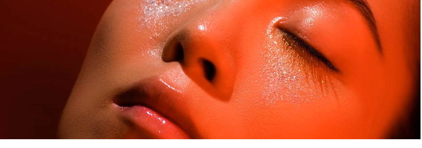 Are LED Masks Better Than Red Light Therapy Panels for Skin Rejuvenation? - Rouge Care