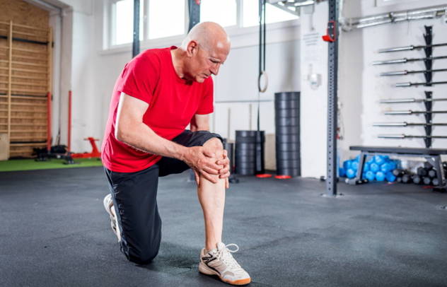 How Does Red Light Therapy Help People with Arthritis? - Rouge Care